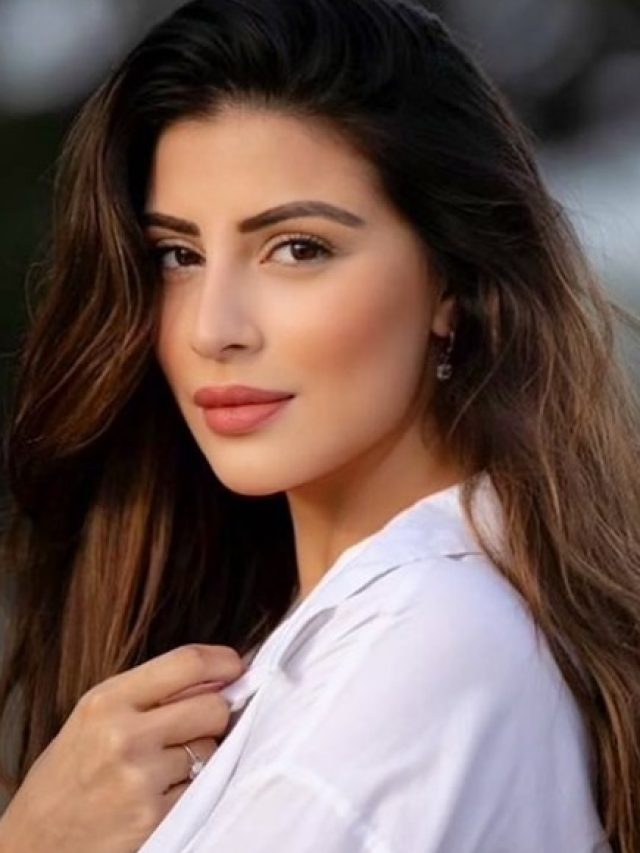 9 खूबसूरत महिला स्पोर्ट्स एंकर, जिन्होंने जीत लिए हैं सबके दिल