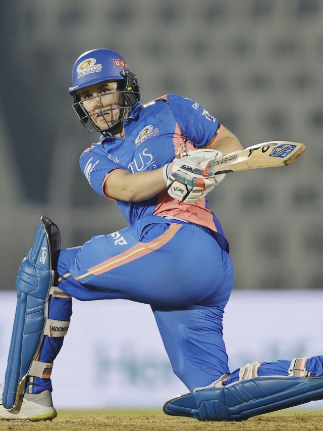 WPL 2025 में सबसे ज्यादा विकेट लेने वाले 7 गेंदबाज