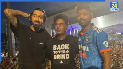 Hardik Pandya and Krunal Pandya with Childhood coach